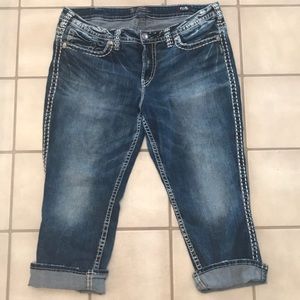 SILVER SUKI FLUID STRETCH PLUS 16-18? Capri